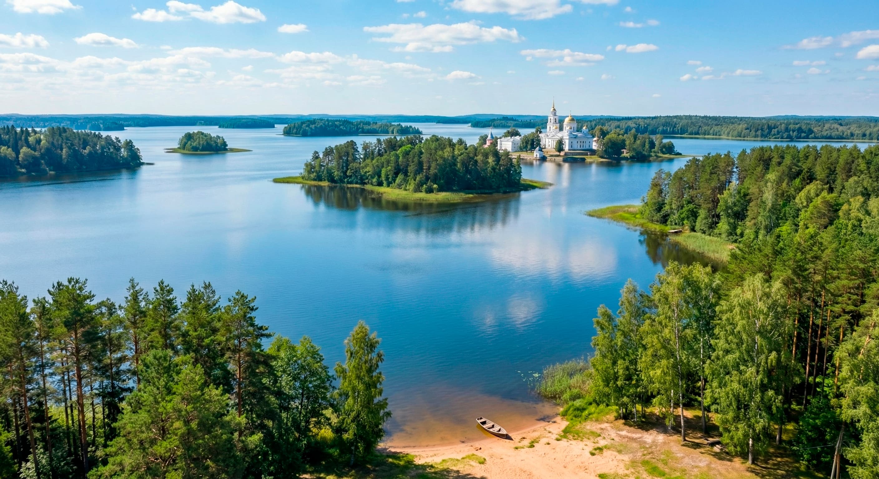 Палаточный лагерь на озере Селигер